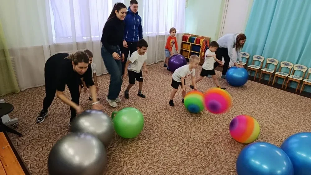 Спортивное развлечение для дошколят и их родителей